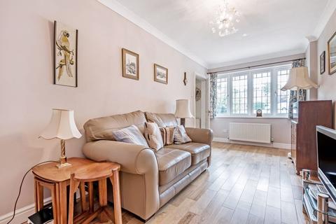 20 Roman Way, Carshalton, SM5 4EF
