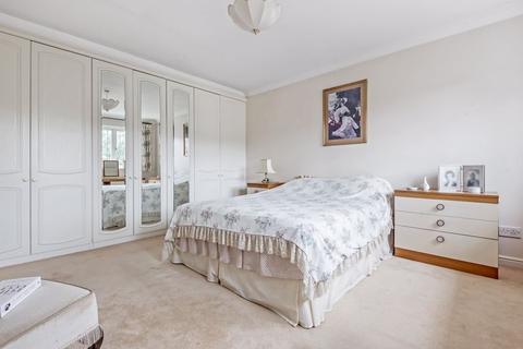 20 Roman Way, Carshalton, SM5 4EF