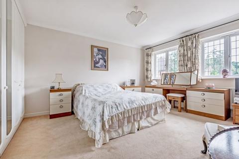 20 Roman Way, Carshalton, SM5 4EF