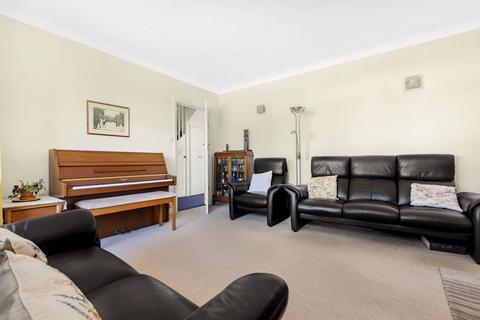 21 Princes Avenue, Carshalton, SM5 4NZ