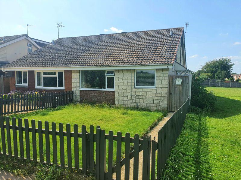Swift Road, Gloucester 2 bed semidetached bungalow £250,000