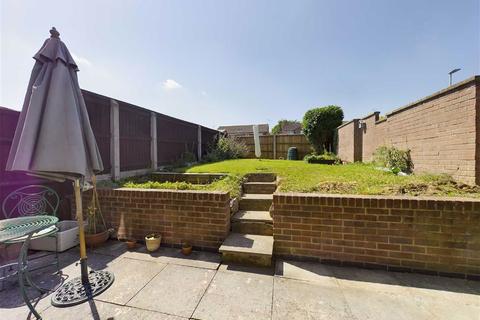 2 Brindle Close, Gloucester, GL4 4FS