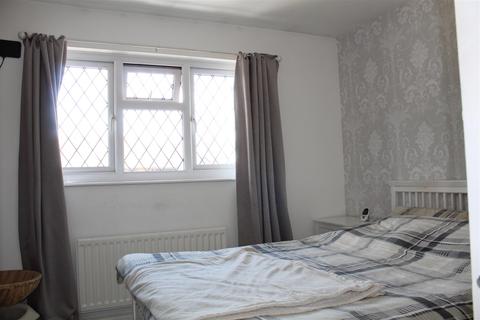 10 Clover Way, Wallington, SM6 7HP