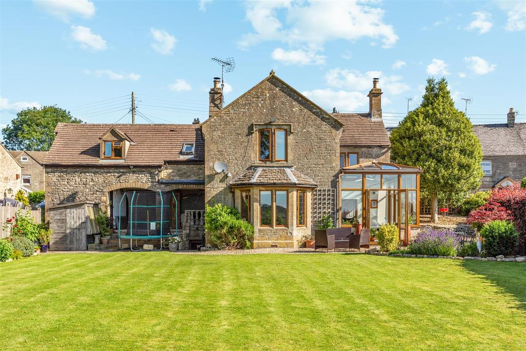 Brownshill, Stroud 4 bed detached house £850,000