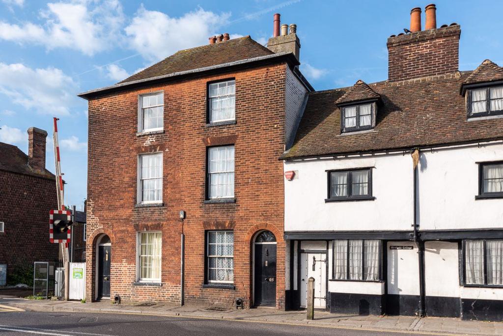 St Dunstans Street, Canterbury 4 bed house to rent £1,746 pcm (£403 pw)