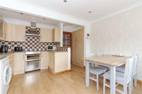 9 Arnside Close, Sompting, Lancing, BN15 9TR