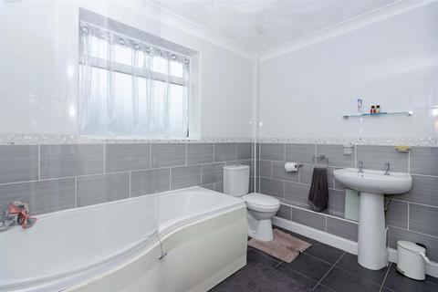 9 Arnside Close, Sompting, Lancing, BN15 9TR