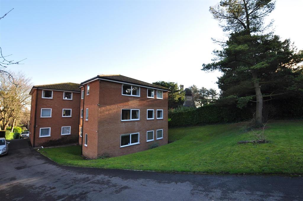 Priory Road, Malvern 3 bed apartment £740 pcm (£171 pw)