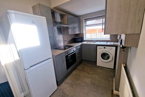 2 bedroom flat to rent, Ground Floor Flat, 2 St Vincent Ave