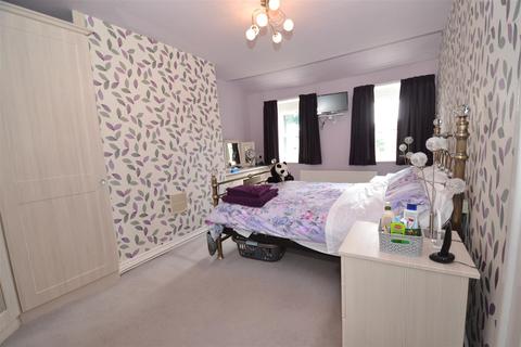 62 Baldwin Lane, Clayton, Bradford, BD14 6PQ