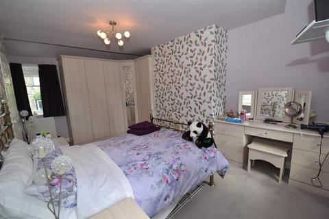 62 Baldwin Lane, Clayton, Bradford, BD14 6PQ