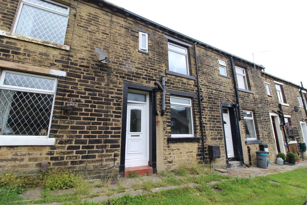 Elmwood Street, Savile Park, Halifax 1 bed terraced house £400 pcm (£