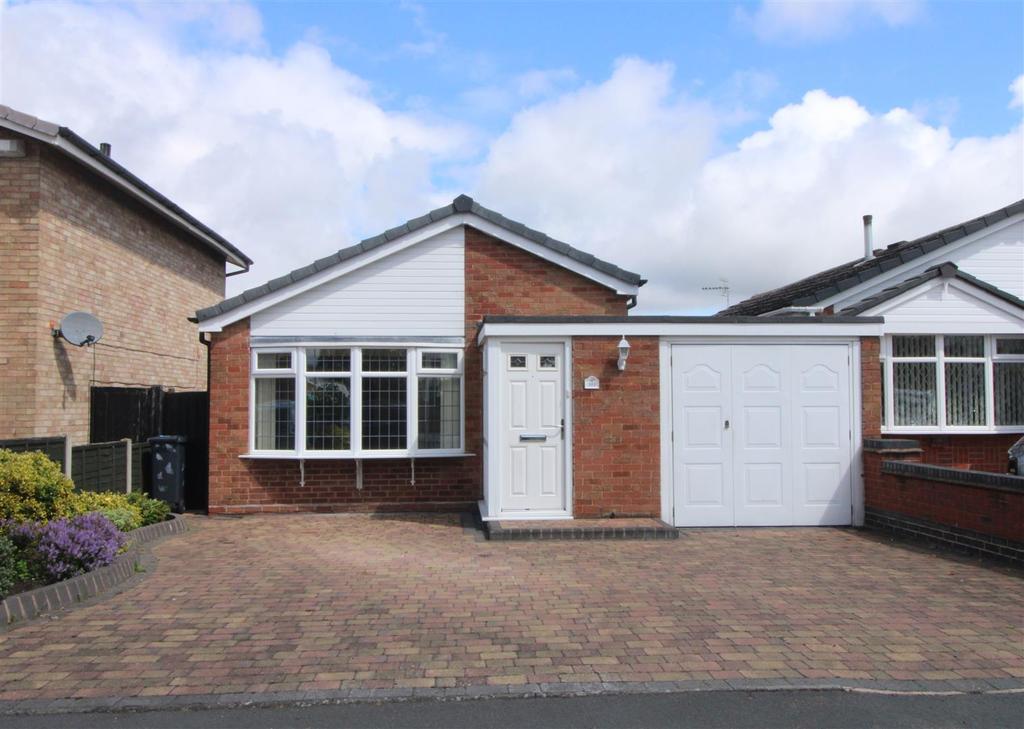 Foredrove Lane, Solihull 2 bed semidetached bungalow £290,000