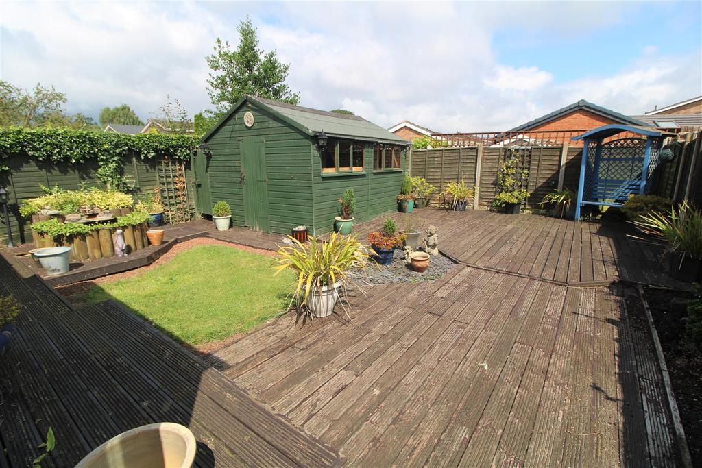Foredrove Lane, Solihull 2 bed semidetached bungalow £290,000