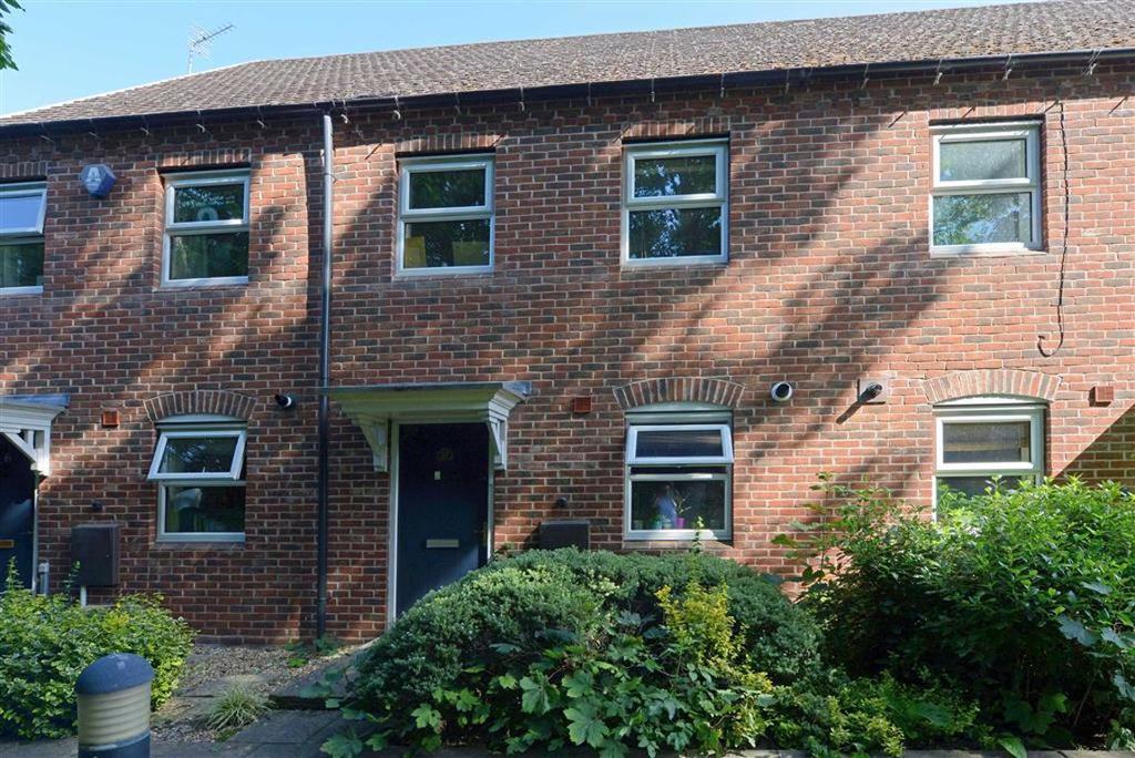 Wilfred Owen Close, Underdale, Shrewsbury, Shropshire 3 bed townhouse