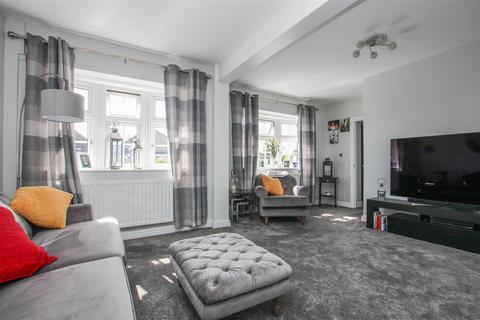 1 Mascalls Gardens, Brentwood, CM14 5LT