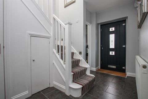 1 Mascalls Gardens, Brentwood, CM14 5LT
