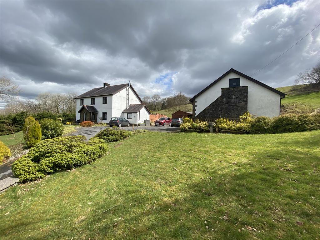 Heol Y Maerdy, Ffairfach, Llandeilo 5 bed property with land £645,000