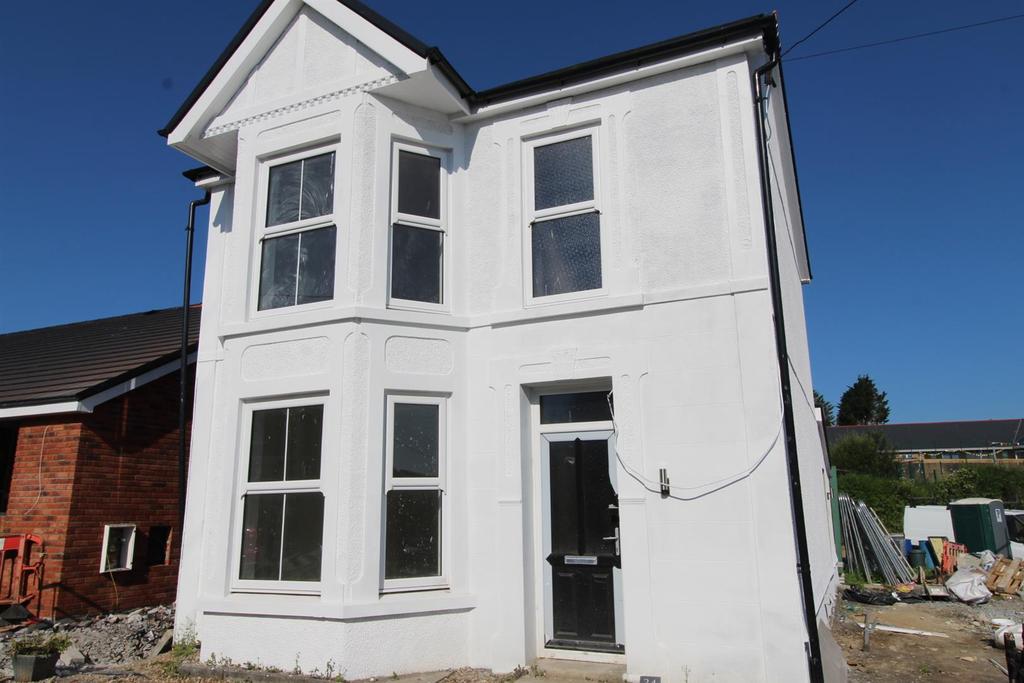 Penygarn Road, Ammanford 3 bed detached house £210,000