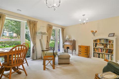 2 bedroom apartment for sale - Glenhills Court, Little Glen Road, Glen Parva, Leicester, LE2 9DH