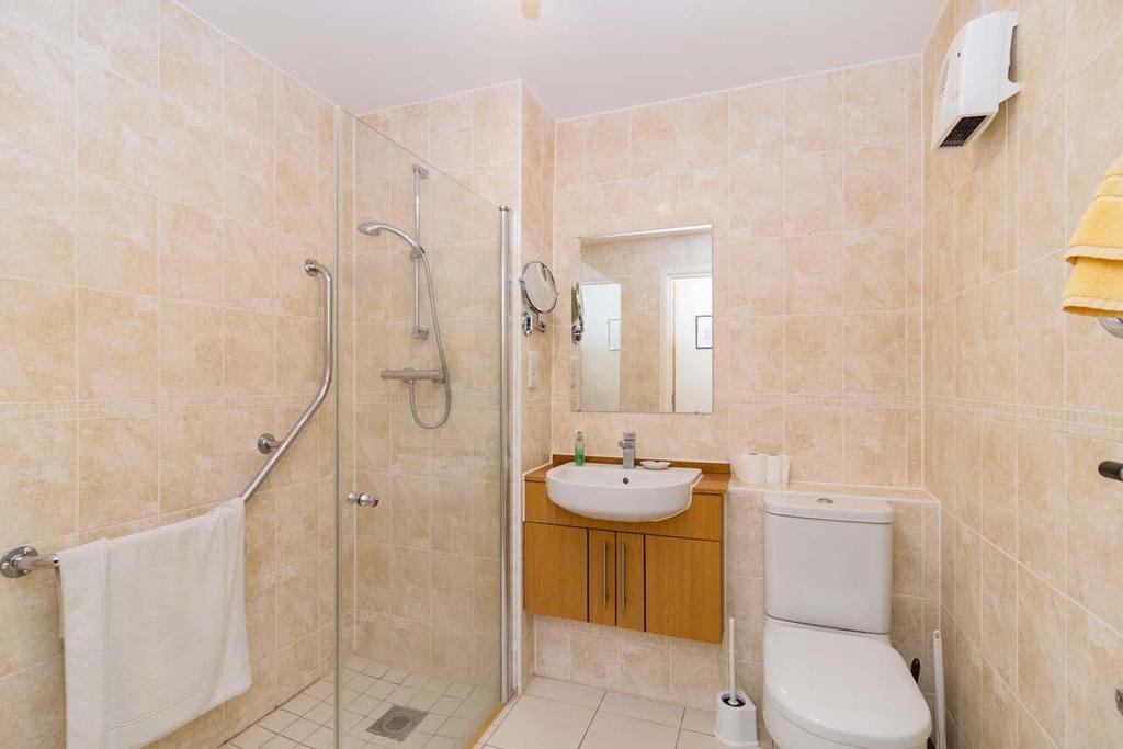 Shower Room.jpg