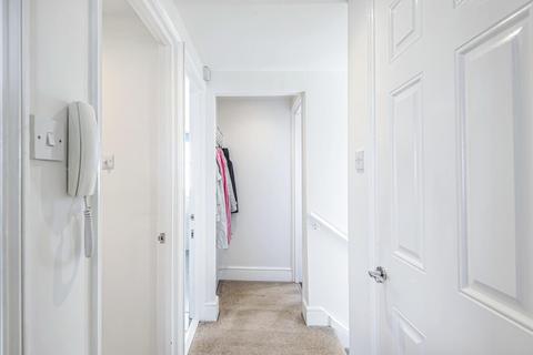 Flat 4, 24 Old Devonshire Road, London, SW12 9RB