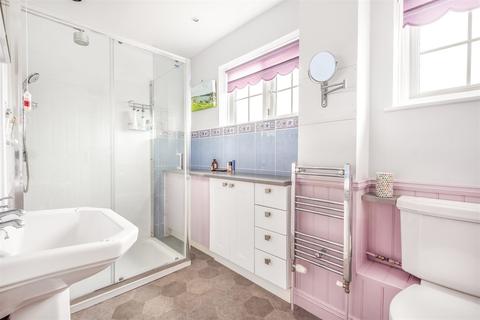 12 Avon Close, Bognor Regis, PO22 6BX