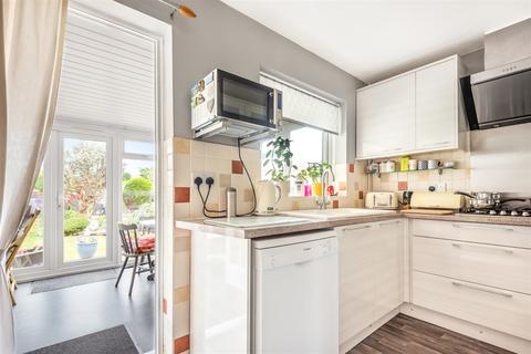 12 Avon Close, Bognor Regis, PO22 6BX