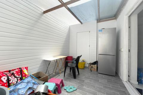 36 Heatherden Close, Reading, RG2 8SB