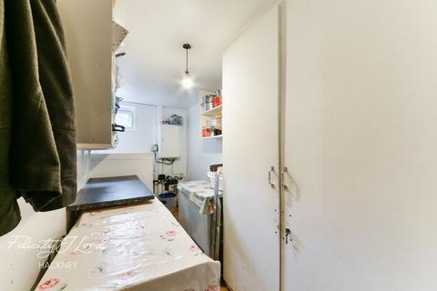 54 Malpas Road, London, E8 1NA