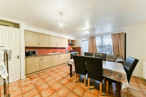 54 Malpas Road, London, E8 1NA