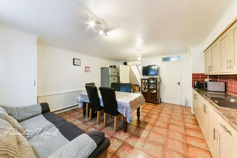 54 Malpas Road, London, E8 1NA