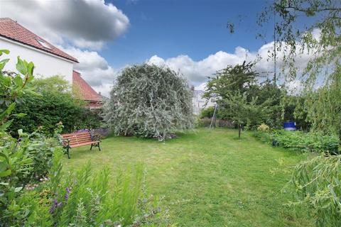 184 Sidegate Lane, Ipswich, IP4 4JW
