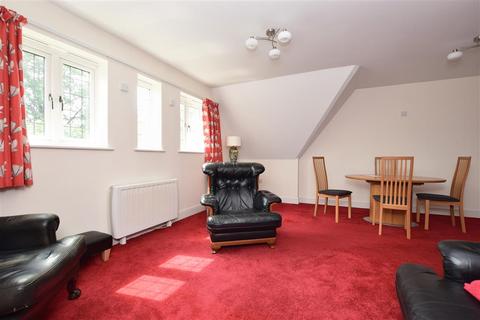 2 bedroom flat for sale - Epsom Road, Leatherhead, Surrey
