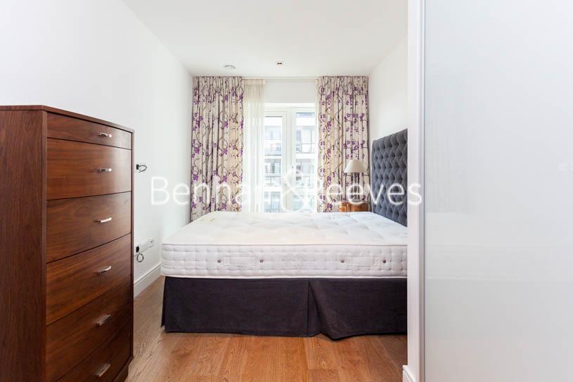 Dickens Yard, Ealing, W5 2 bed apartment £2,400 pcm (£554 pw)