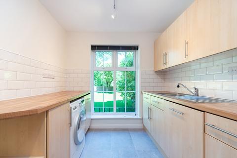 3 bedroom terraced house to rent, Sheridan Walk, Hampstead Garden Suburb NW11
