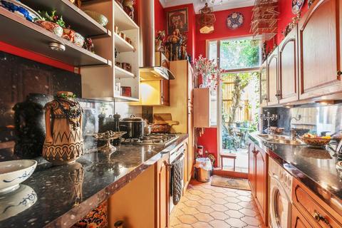 Flat 2, 34 Alexandra Grove, London, N12 8HG