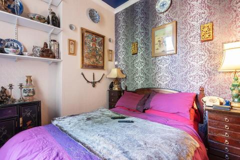 Flat 2, 34 Alexandra Grove, London, N12 8HG