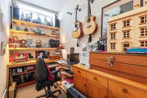 Flat 2, 34 Alexandra Grove, London, N12 8HG