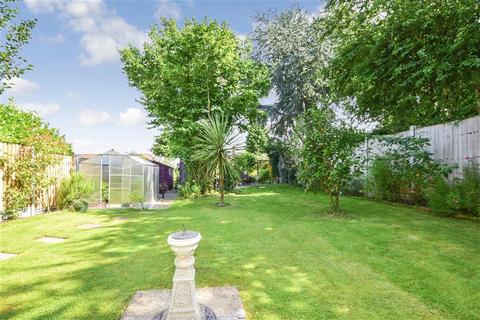 2 Fraser Close, Chelmsford, CM2 0TD