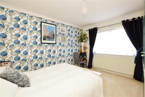 2 Fraser Close, Chelmsford, CM2 0TD