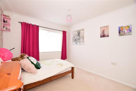2 Fraser Close, Chelmsford, CM2 0TD