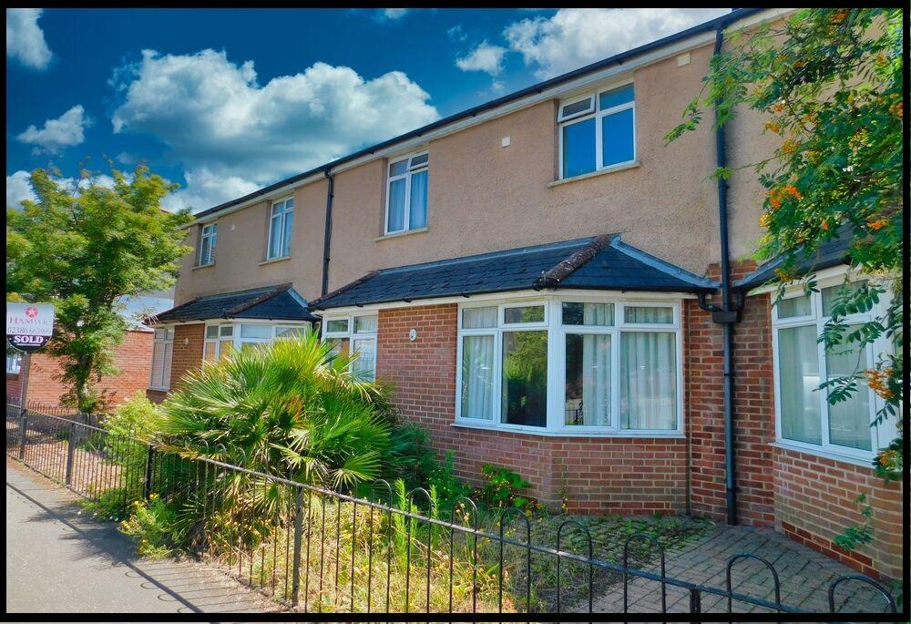 Downs Park Avenue, Eling, Totton, Southampton SO40 1 bed flat £170,000