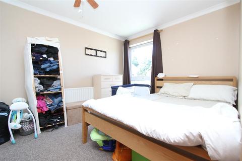17 Abbotsbury Close, Ipswich, IP2 9SD