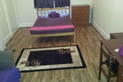 4 bedroom flat to rent, Hill Street, Cowcaddens