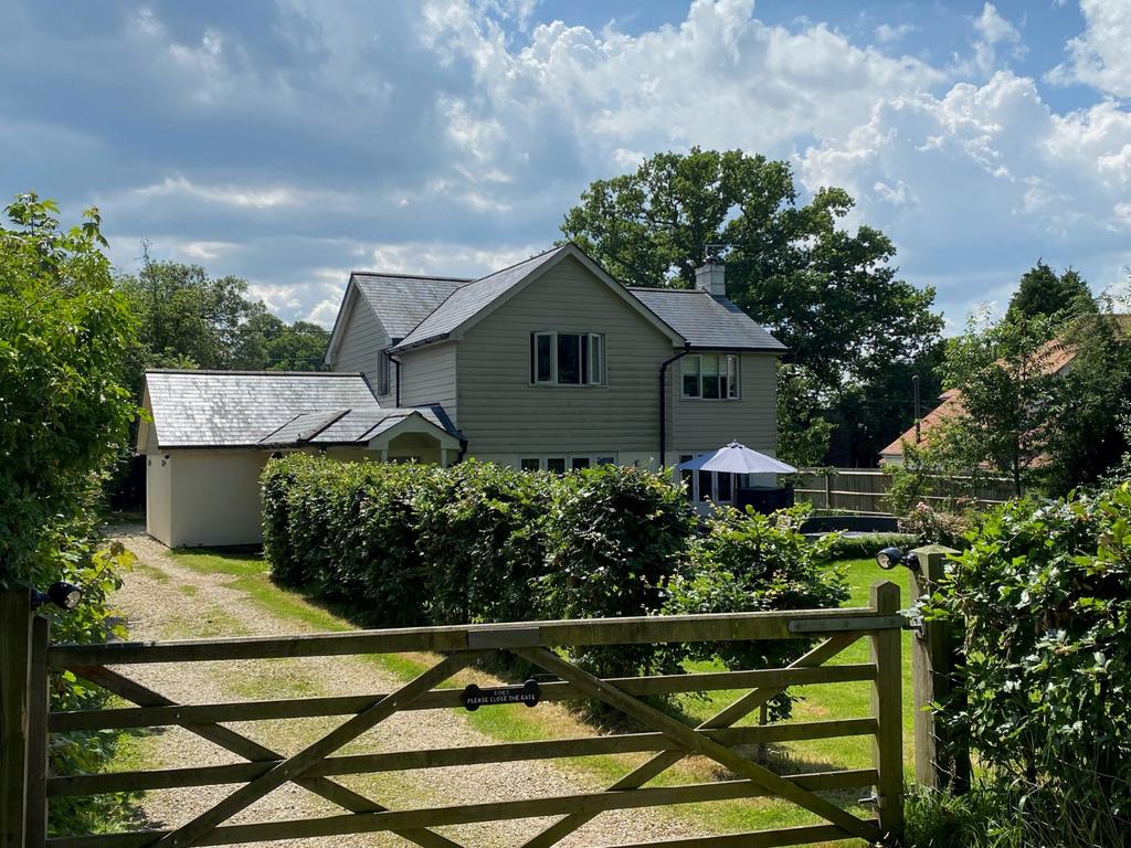 Shelleys Lane, East Worldham, Alton 5 bed detached house £785,000