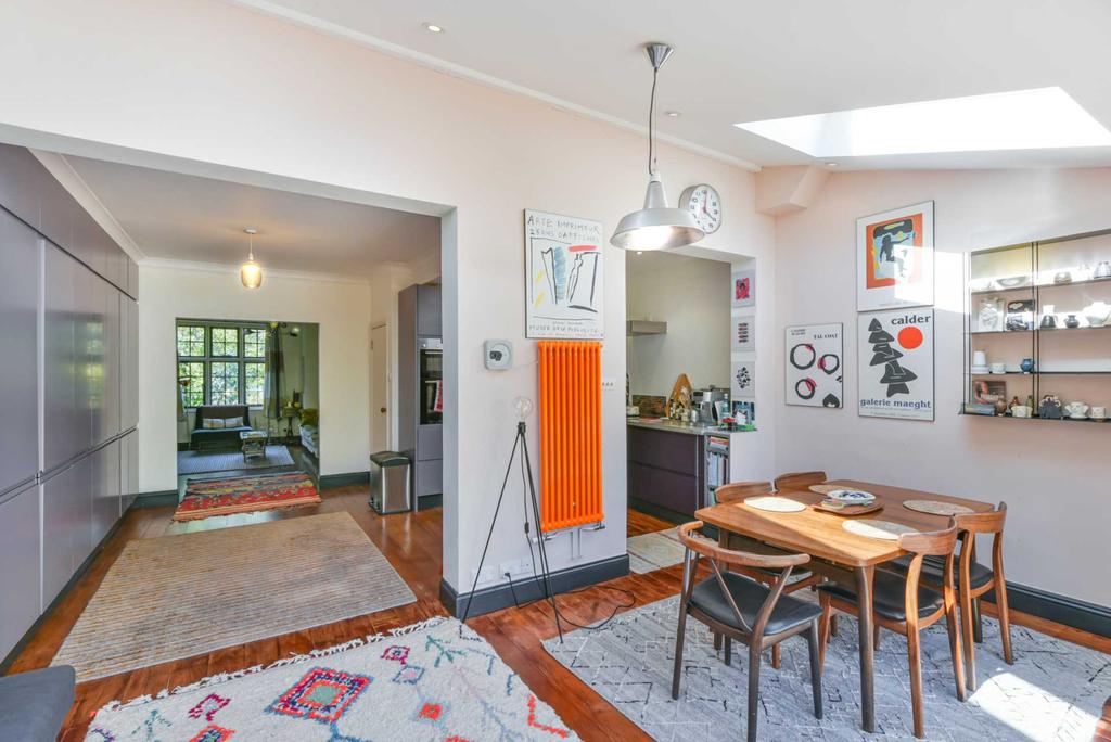 Love Walk Camberwell SE5 8AD 3 bed terraced house £3,250 pcm (£750 pw)