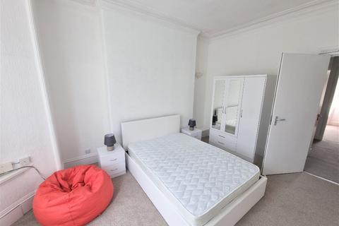 4 bedroom duplex to rent, Erskine Street, Aberdeen, AB24