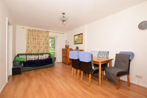 Flat 2, 3 Parrs Close, South Croydon, CR2 0QX