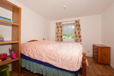 Flat 2, 3 Parrs Close, South Croydon, CR2 0QX